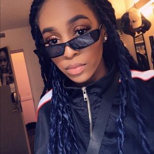 Meet your Posher, Noureen